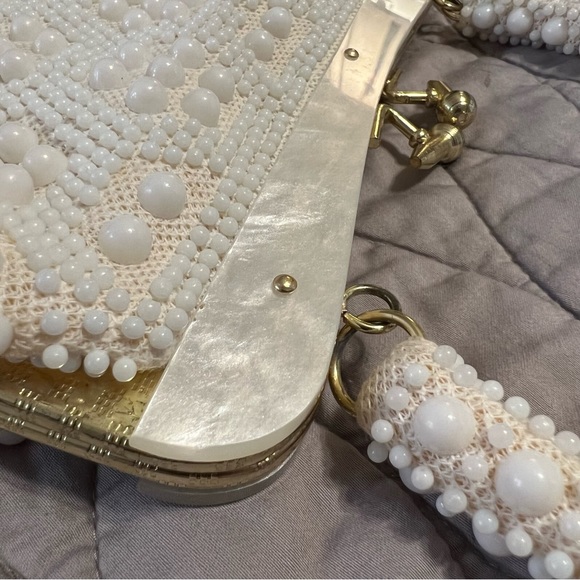 VTG 8x11 Beaded Purse White Gold John Wind Hong Kong Bakelite Pearl - Picture 6 of 10